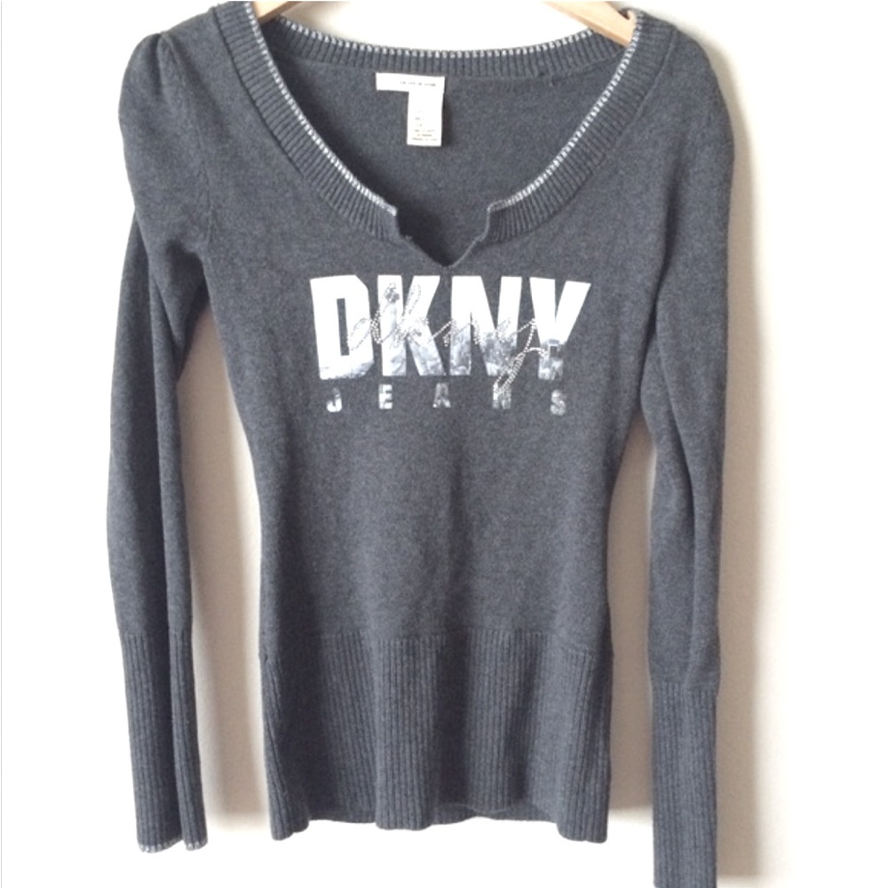 DKNY Jeans Sweater Top w Silver & White Accents Notched/Keyhole Cutout Neckline
